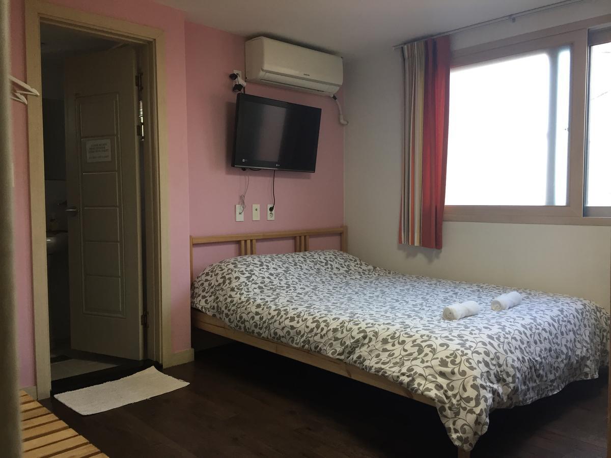 Hongdae Pencil Guesthouse Seoul Bagian luar foto