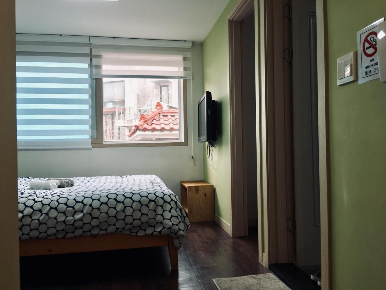 Hongdae Pencil Guesthouse Seoul Bagian luar foto
