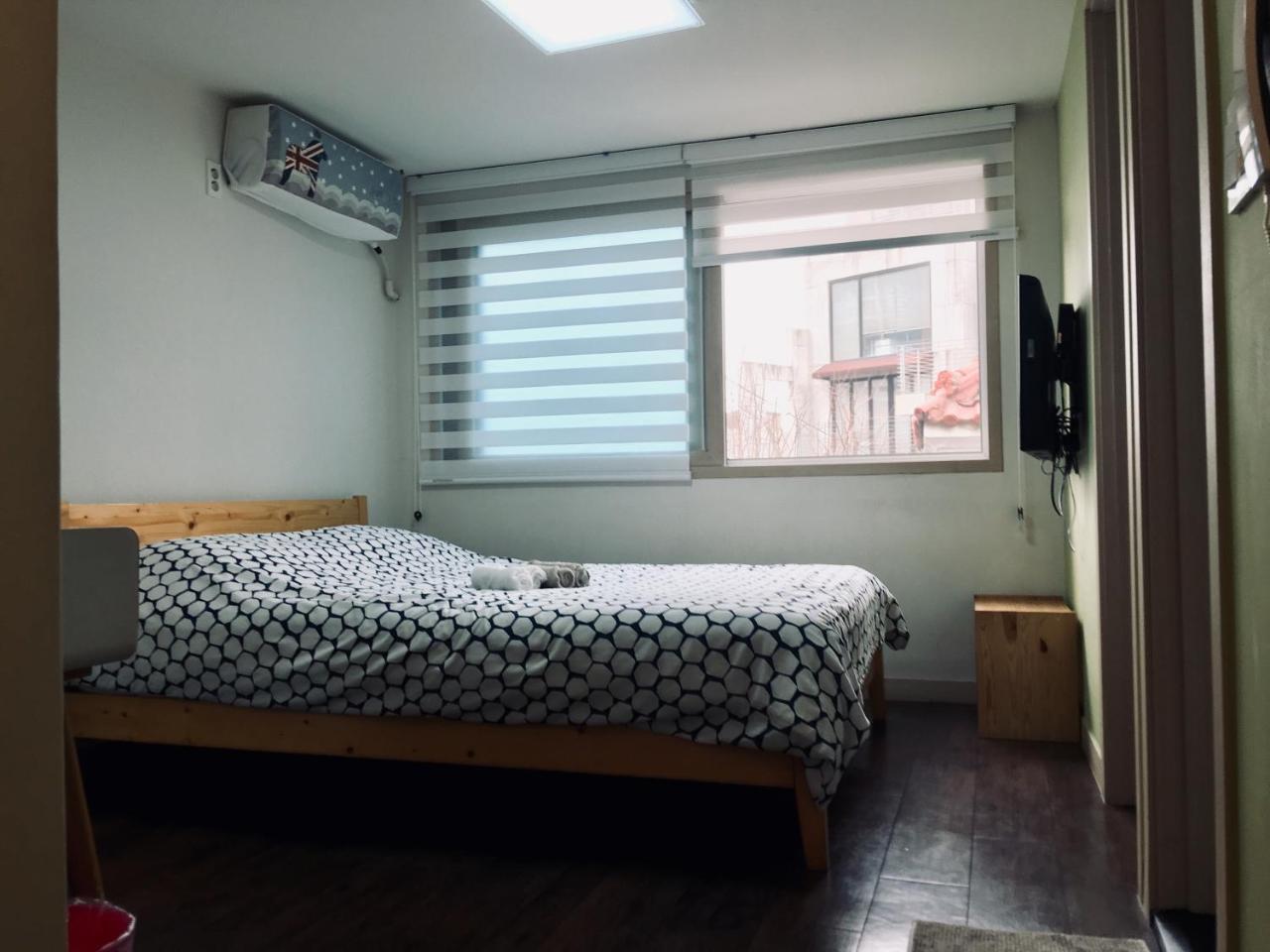 Hongdae Pencil Guesthouse Seoul Bagian luar foto