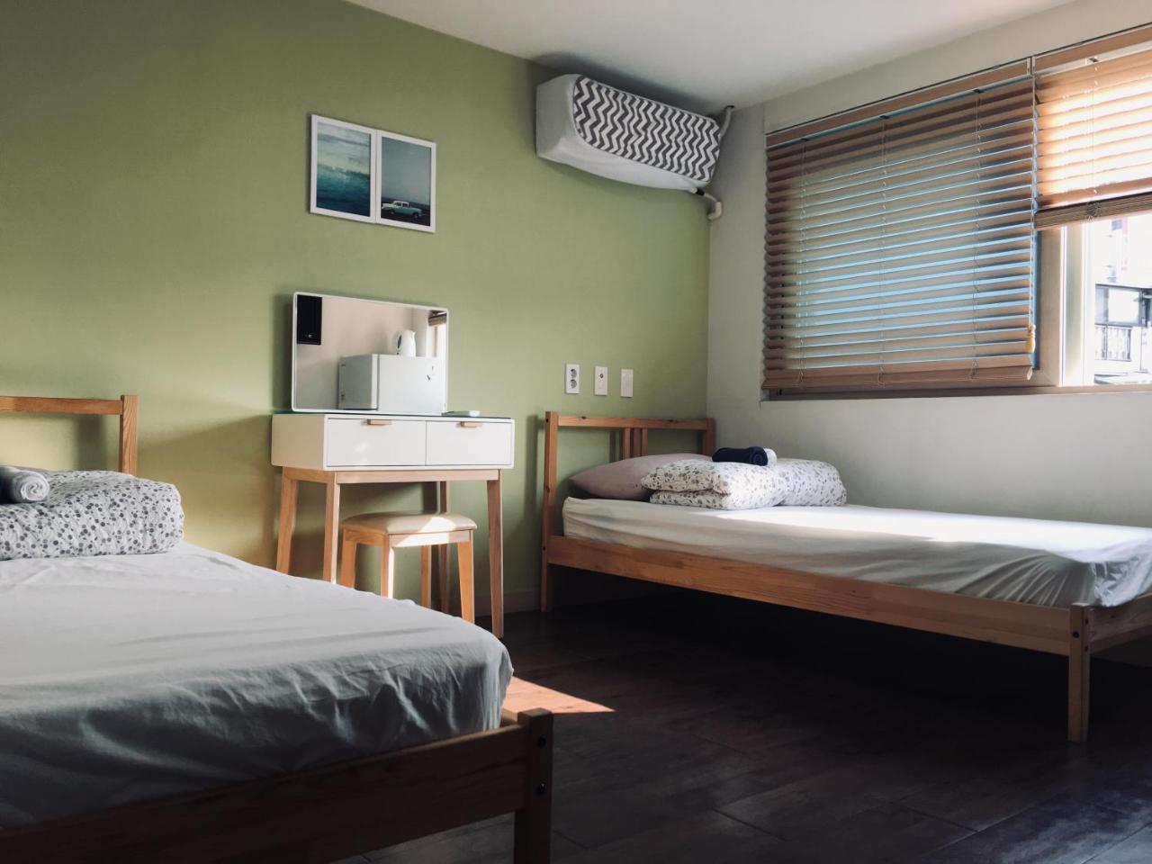 Hongdae Pencil Guesthouse Seoul Bagian luar foto