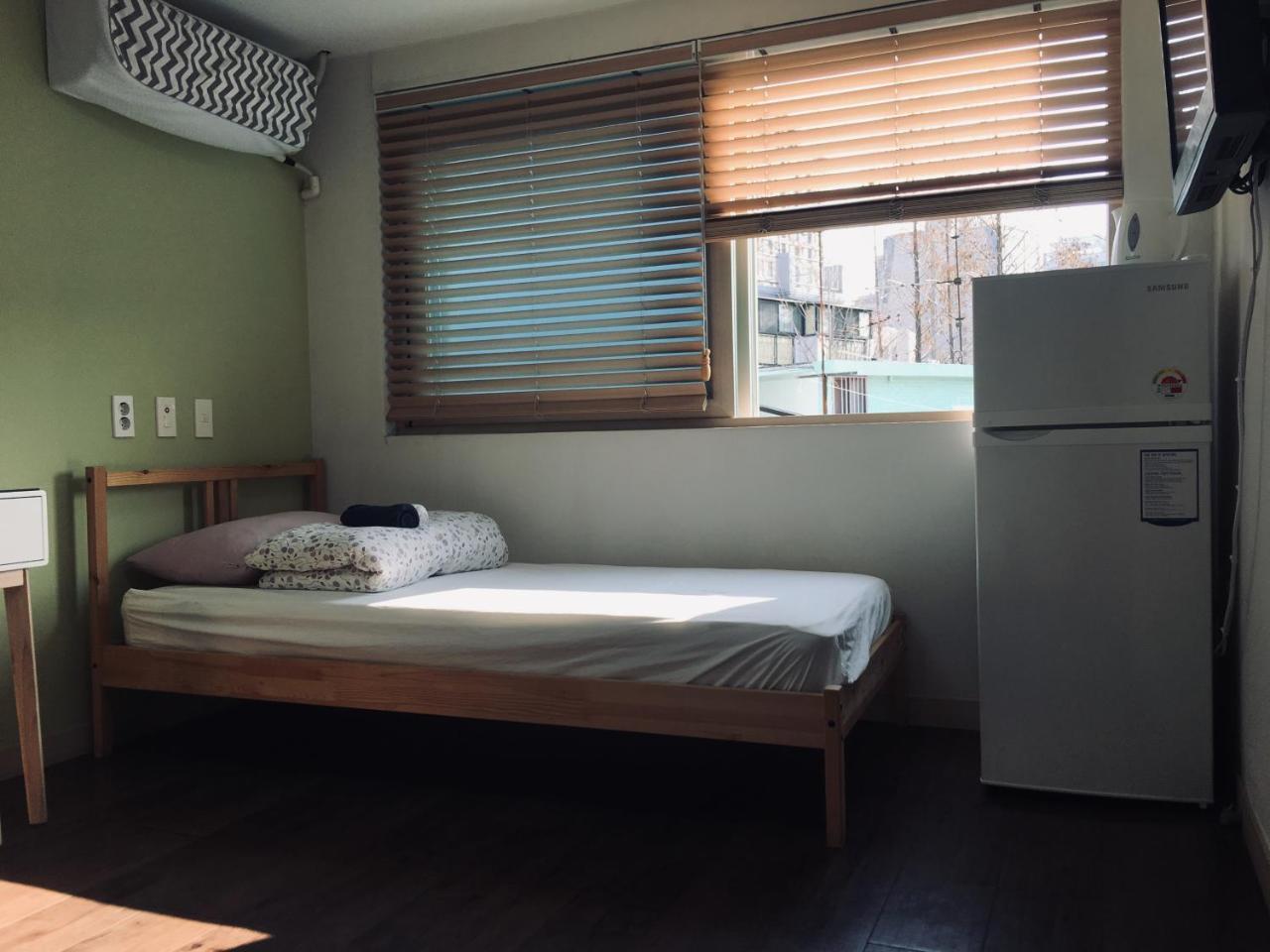 Hongdae Pencil Guesthouse Seoul Bagian luar foto