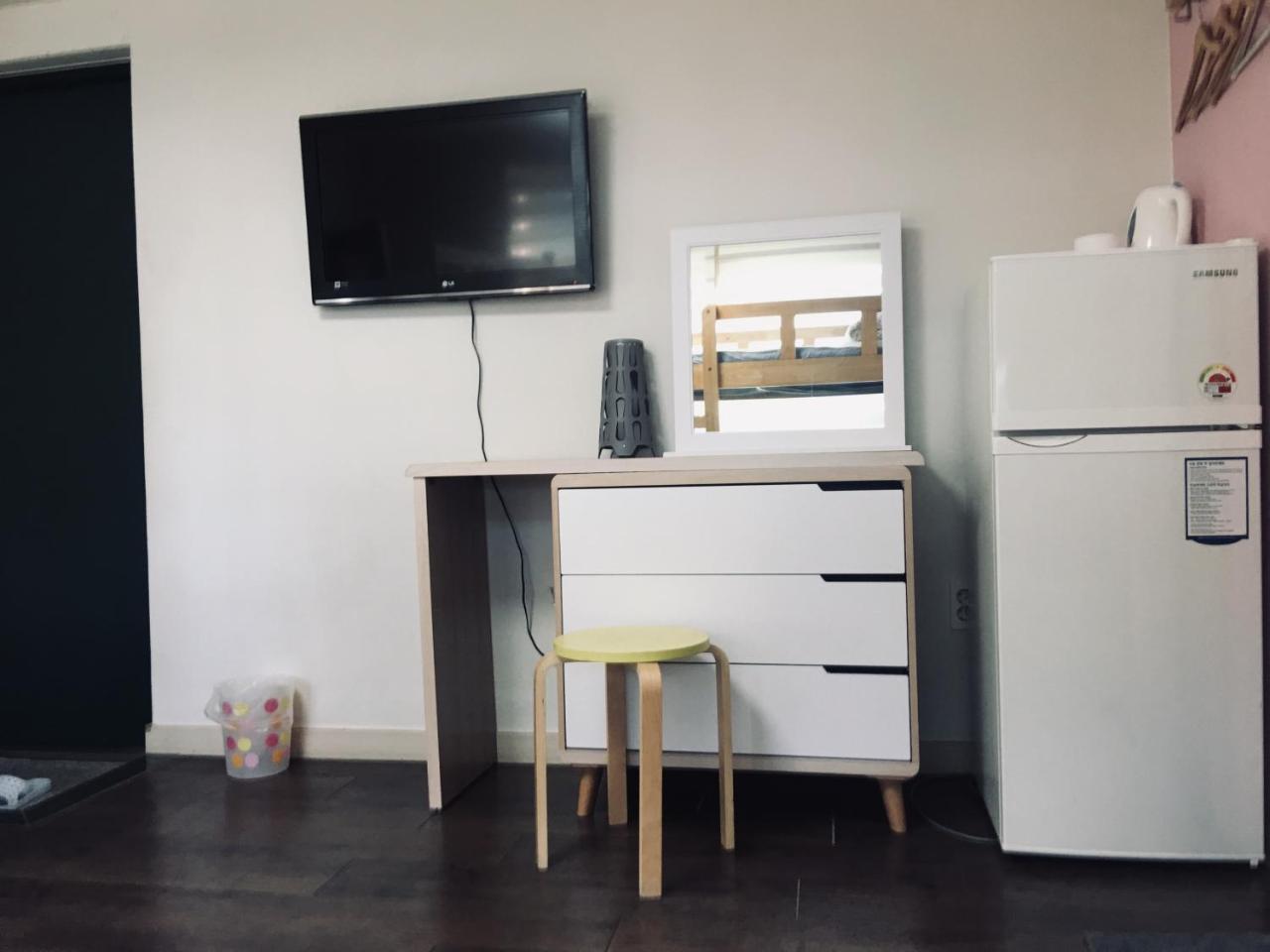 Hongdae Pencil Guesthouse Seoul Bagian luar foto